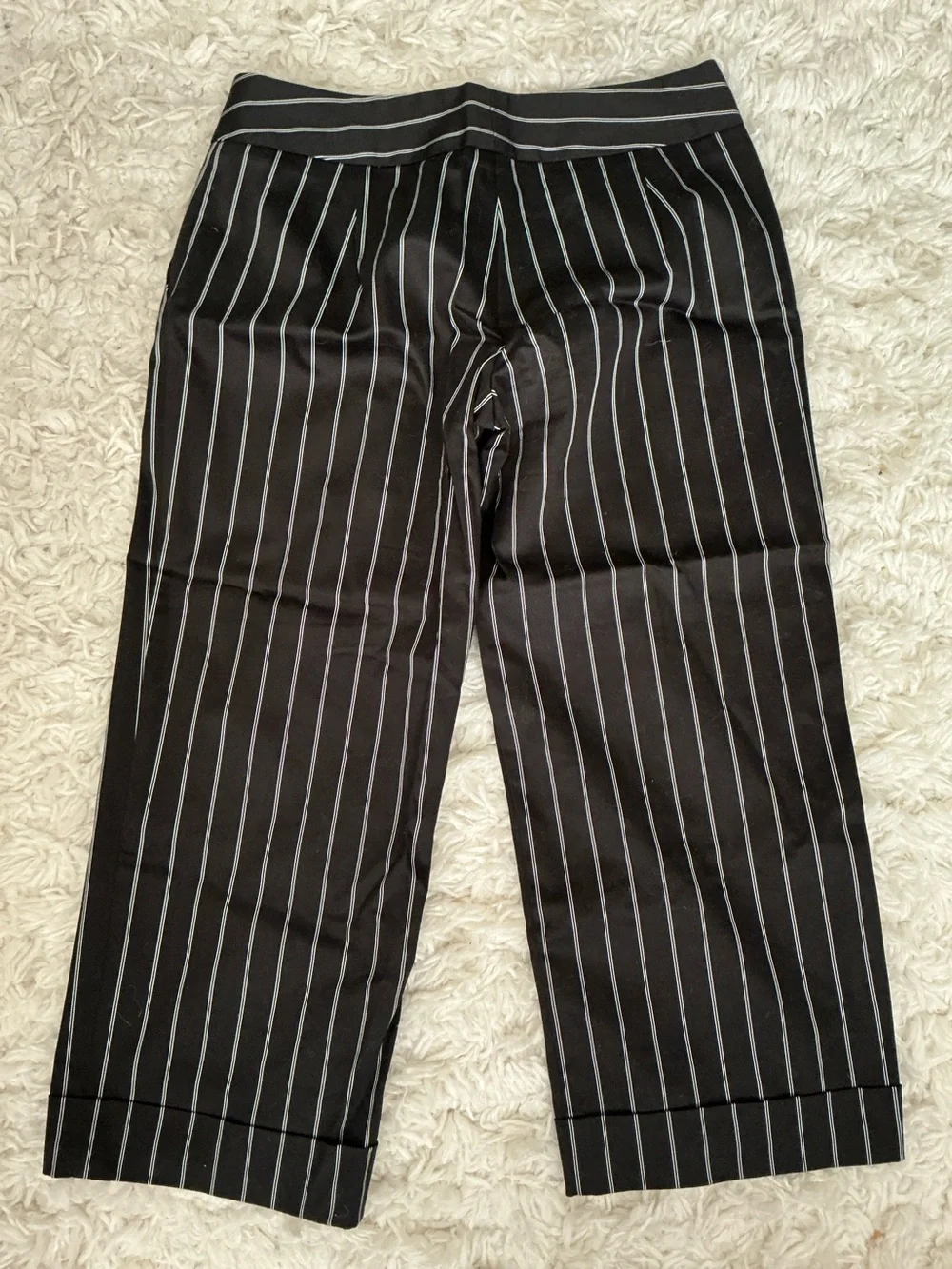 Y2K bebe Black White Stripe Capri Pants - Picture 2 of 4